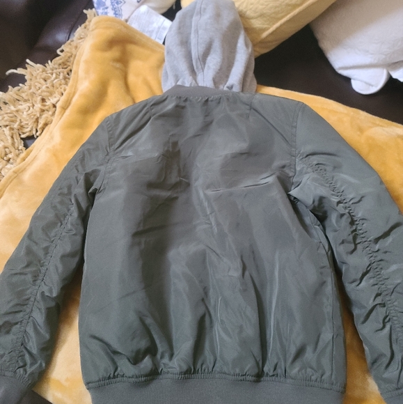 Bomber jacket - Picture 3 of 3